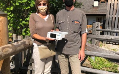 Il Rotary Club Belluno dona un concentratore d’ossigeno e pulsossimetro allarmato alla Casa di Riposo “Villa San Giuseppe” di Livinallongo del Col di Lana